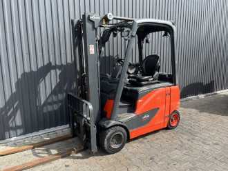 Wózki widłowe używane LINDE E20PH-02 ELEKTRO VIERRADFRONTSTAPLER (13060540) backdrop