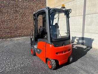 Wózki widłowe używane LINDE E20PH-02 EVO ELEKTRO VIERRADFRONTSTAPLER (13071485)