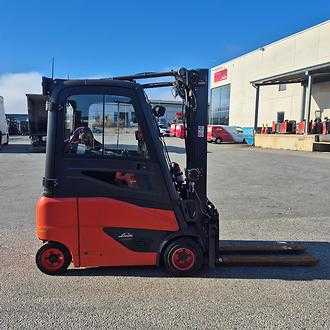 Wózki widłowe używane LINDE E20PH ELEKTRO VIERRADFRONTSTAPLER (13074111)