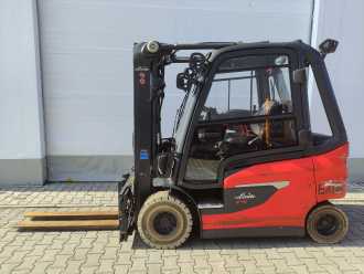 Wózki widłowe używane LINDE E25-01/1252 ELEKTRO VIERRADFRONTSTAPLER (13073837) backdrop