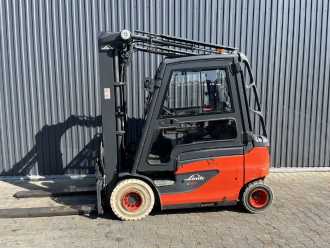 Wózki widłowe używane LINDE E25-01 ELEKTRO VIERRADFRONTSTAPLER (13061872)
