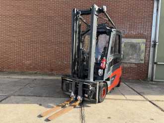 Wózki widłowe używane LINDE E25L-01 ELEKTRO VIERRADFRONTSTAPLER (13071748)