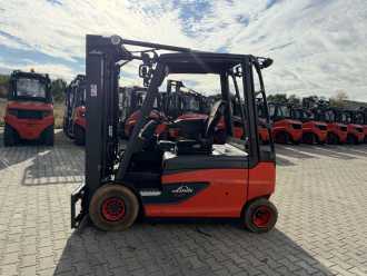 Wózki widłowe używane LINDE E25L-01 ELEKTRO VIERRADFRONTSTAPLER (13075627)