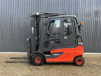 Wózki widłowe używane LINDE E25L-02 ELEKTRO VIERRADFRONTSTAPLER (13069222)