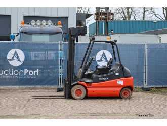 Wózki widłowe używane LINDE E30-01 ELEKTRO VIERRADFRONTSTAPLER (13041364) backdrop