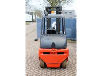 Wózki widłowe używane LINDE E30-01 ELEKTRO VIERRADFRONTSTAPLER (13041364)