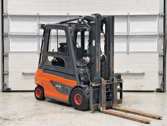 Wózki widłowe używane LINDE E30-01 ELEKTRO VIERRADFRONTSTAPLER (13073358)
