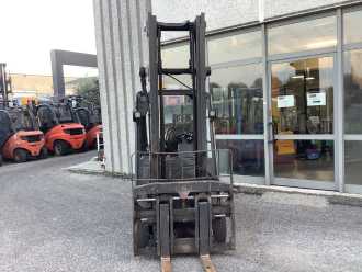 Wózki widłowe używane LINDE E30-01 ELEKTRO VIERRADFRONTSTAPLER (13076936)