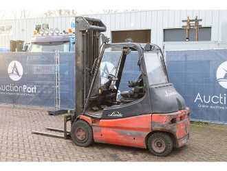 Wózki widłowe używane LINDE E30/02 ELEKTRO VIERRADFRONTSTAPLER (13041335)
