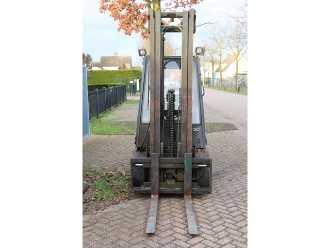 Wózki widłowe używane LINDE E30/02 ELEKTRO VIERRADFRONTSTAPLER (13041335)