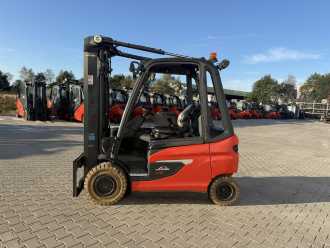 Wózki widłowe używane LINDE E30 1252 ELEKTRO VIERRADFRONTSTAPLER (13070197)
