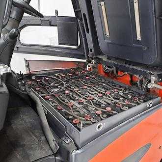 Wózki widłowe używane LINDE E30/600H ELEKTRO VIERRADFRONTSTAPLER (13068168)