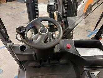 Wózki widłowe używane LINDE E30 H ELEKTRO VIERRADFRONTSTAPLER (13032686)