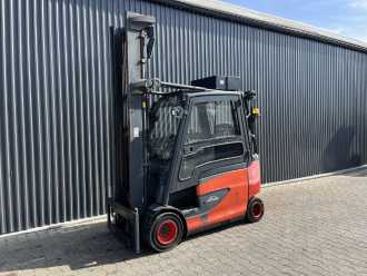 Wózki widłowe używane LINDE E30HL-01/600 ELEKTRO VIERRADFRONTSTAPLER (13066810) backdrop