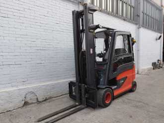Wózki widłowe używane LINDE E30HL/600 ELEKTRO VIERRADFRONTSTAPLER (13054026) backdrop