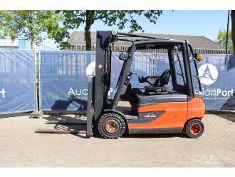 Wózki widłowe używane LINDE E30L-01 ELEKTRO VIERRADFRONTSTAPLER (13041338)