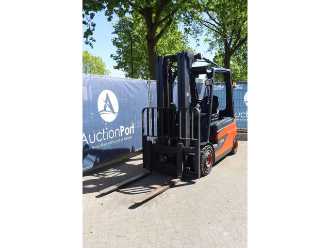 Wózki widłowe używane LINDE E30L-01 ELEKTRO VIERRADFRONTSTAPLER (13041338)