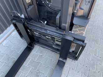Wózki widłowe używane LINDE E30L ELEKTRO VIERRADFRONTSTAPLER (13068466)