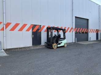 Wózki widłowe używane LINDE E30R-01 ELEKTRO VIERRADFRONTSTAPLER (13075318)