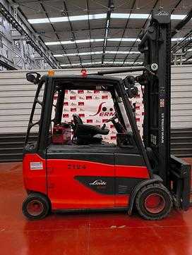 Wózki widłowe używane LINDE E35 HL ELEKTRO VIERRADFRONTSTAPLER (13018246) backdrop