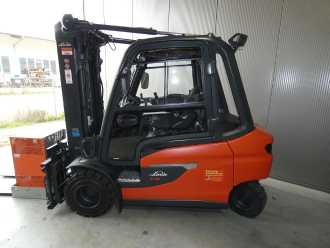 Wózki widłowe używane LINDE E35L-01/1252 ELEKTRO VIERRADFRONTSTAPLER (13076056)