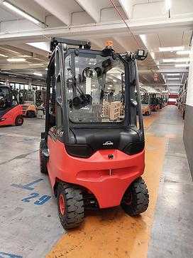 Wózki widłowe używane LINDE E45 / 600 HL ELEKTRO VIERRADFRONTSTAPLER (13032737)