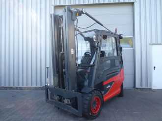 Wózki widłowe używane LINDE E45HL-01/600 ELEKTRO VIERRADFRONTSTAPLER (13050723) backdrop