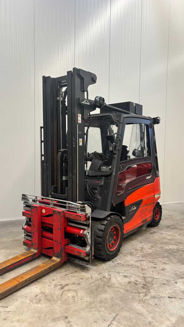 Wózki widłowe używane LINDE E50/600HL ELEKTRO VIERRADFRONTSTAPLER (13067969)