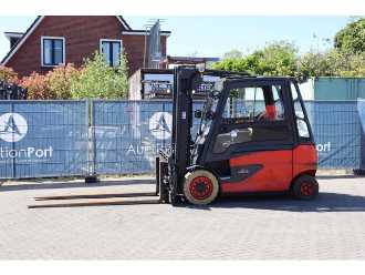 Wózki widłowe używane LINDE E50HL-01/600 ELEKTRO VIERRADFRONTSTAPLER (13041321) backdrop