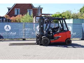 Wózki widłowe używane LINDE E50HL-01 ELEKTRO VIERRADFRONTSTAPLER (13041322) backdrop
