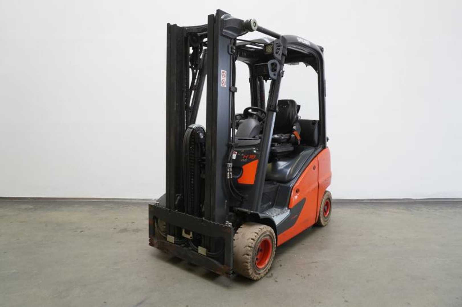 Wózki widłowe używane LINDE H 18 T EVO 391-00 GAS VIERRADFRONTSTAPLER (13026865)