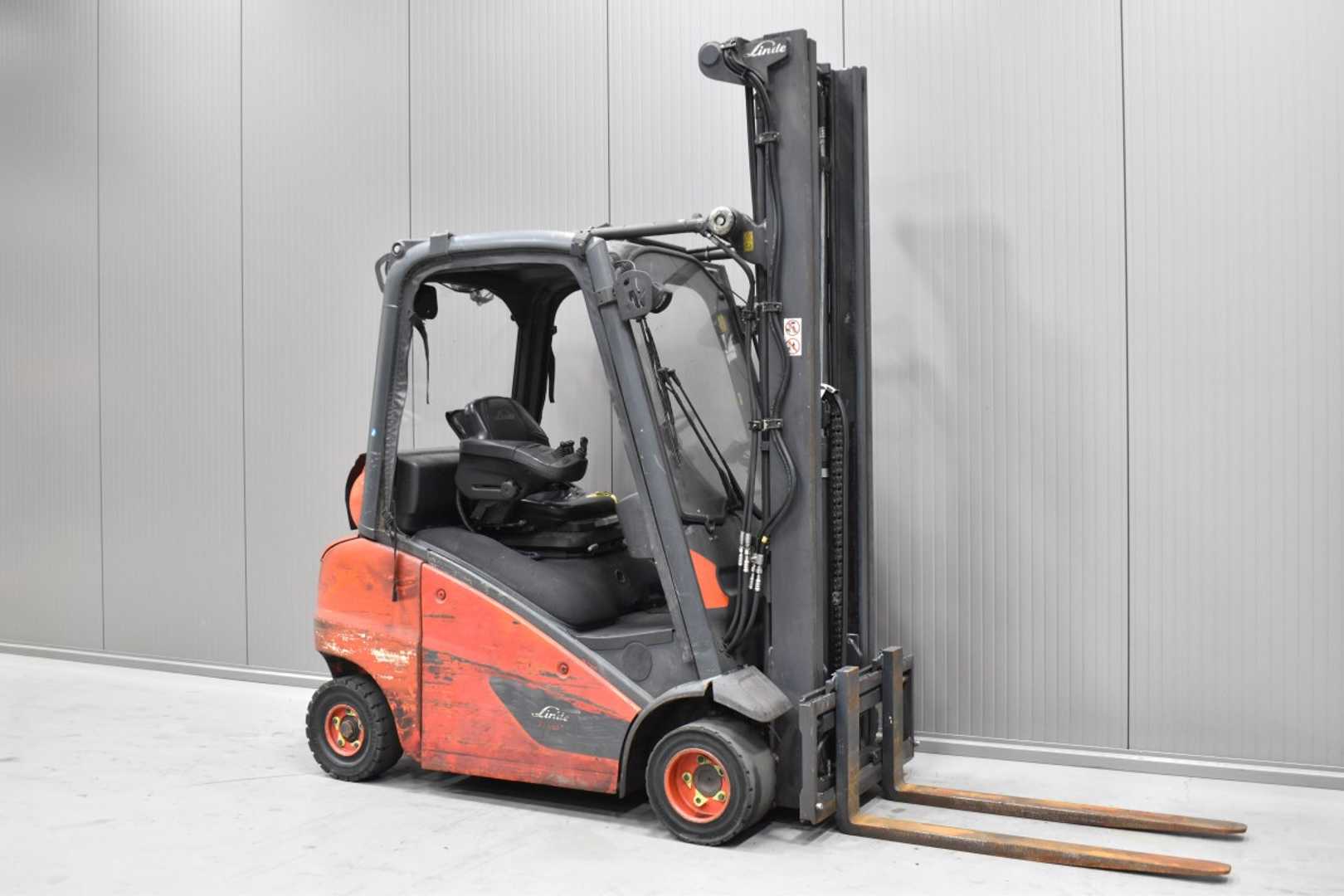 Wózki widłowe używane LINDE H 20 T - 01 /58483/ GAS VIERRADFRONTSTAPLER (13069539)