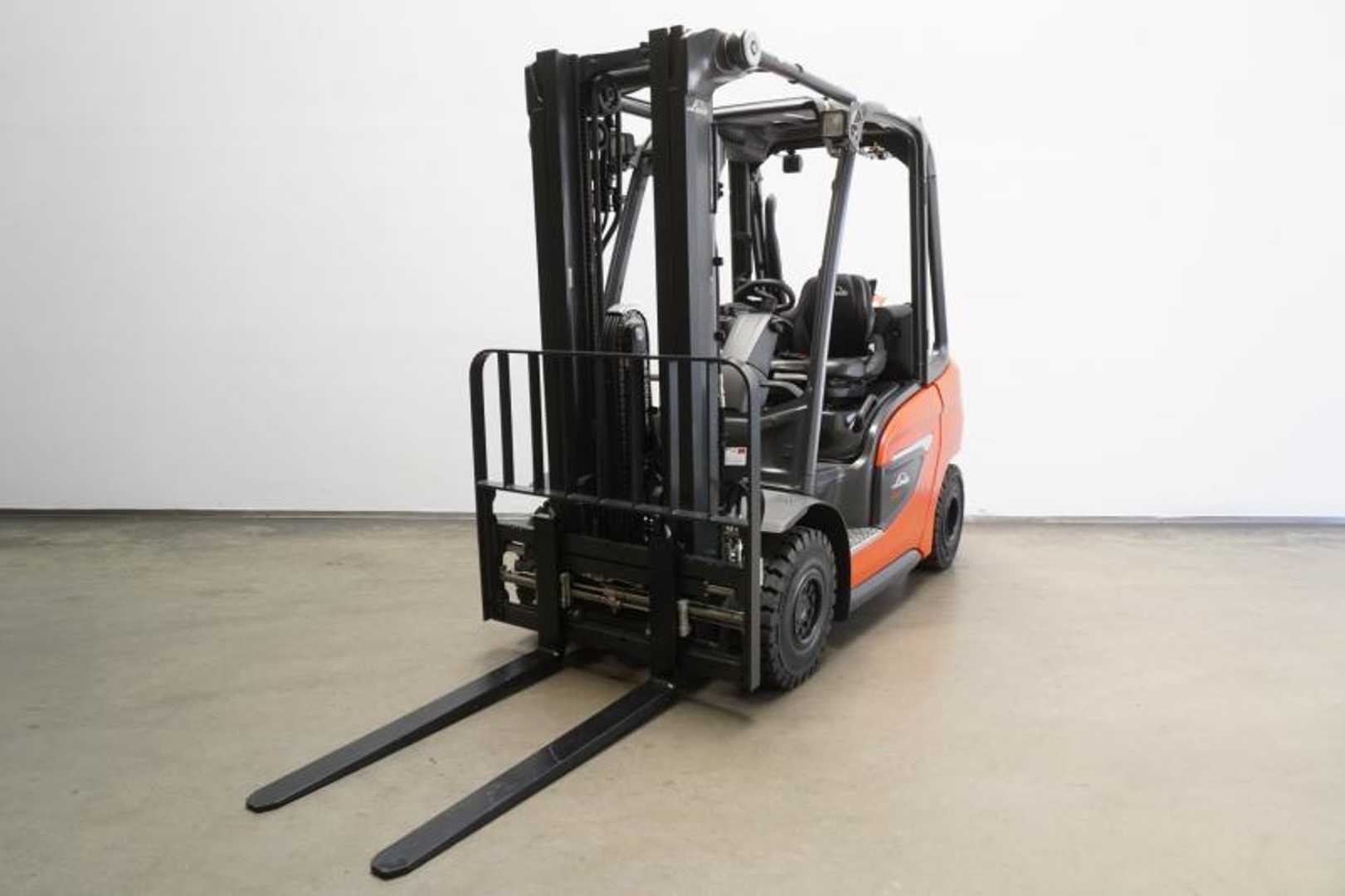 Wózki widłowe używane LINDE H 25 T 1202 GAS VIERRADFRONTSTAPLER (13051497)