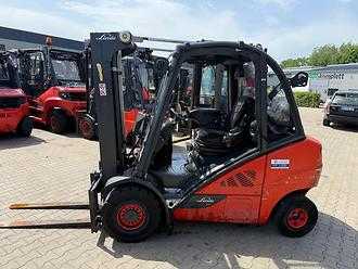 Wózki widłowe używane LINDE H 30 T EVO GAS VIERRADFRONTSTAPLER (13046243)