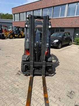 Wózki widłowe używane LINDE H 30 T EVO GAS VIERRADFRONTSTAPLER (13046243)