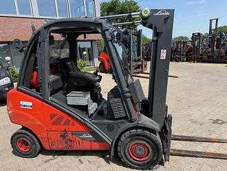 Wózki widłowe używane LINDE H 30 T EVO GAS VIERRADFRONTSTAPLER (13046243)