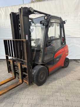 Wózki widłowe używane LINDE H 30 T GAS VIERRADFRONTSTAPLER (13037227) backdrop