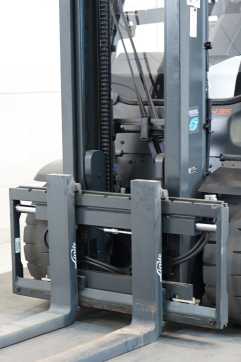 Wózki widłowe używane LINDE H 35 D 1202-01 DIESEL VIERRADFRONTSTAPLER (13046574)