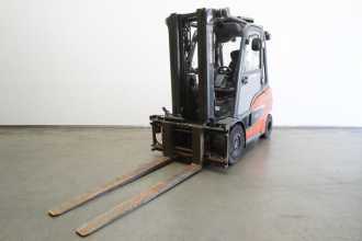 Wózki widłowe używane LINDE H 35 T 1202 GAS VIERRADFRONTSTAPLER (13059495) backdrop