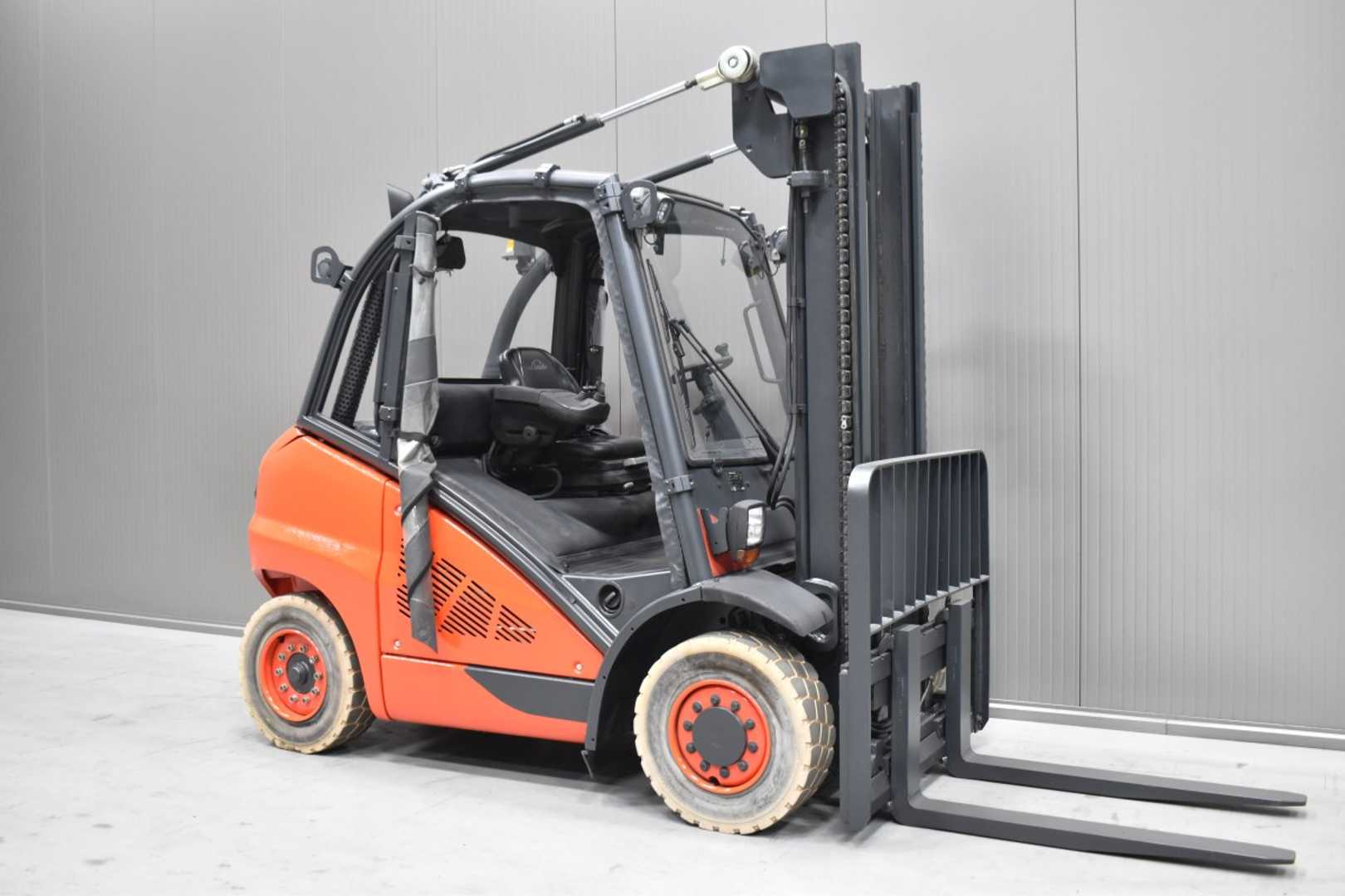 Wózki widłowe używane LINDE H 40 D - 02 /57732/ DIESEL VIERRADFRONTSTAPLER (13049069)