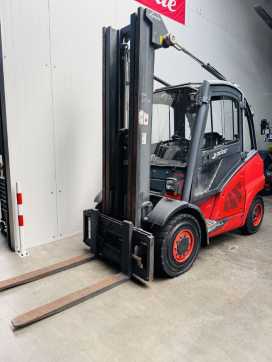 Wózki widłowe używane LINDE H 45 D-02 EVO 3B Kabine Triplex STVO DIESEL VIERRADFRONTSTAPLER (13051426) backdrop