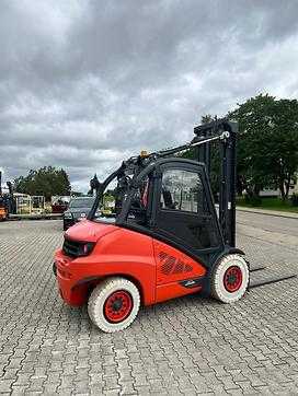 Wózki widłowe używane LINDE H 50D-02/600 Vorführmaschine 200 Stunden neuwertig  DIESEL VIERRADFRONTSTAPLER (12863791)