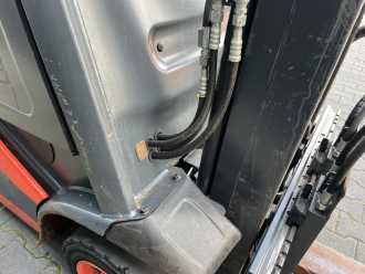 Wózki widłowe używane LINDE H14T-01 GAS VIERRADFRONTSTAPLER (13072649)