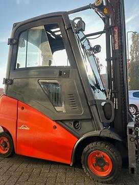 Wózki widłowe używane LINDE H16D-01 DIESEL VIERRADFRONTSTAPLER (12926540)