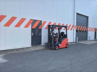 Wózki widłowe używane LINDE H16T GAS VIERRADFRONTSTAPLER (13064487)