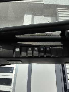 Wózki widłowe używane LINDE H18D DIESEL VIERRADFRONTSTAPLER (13036130)