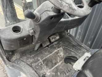 Wózki widłowe używane LINDE H18T-01 GAS VIERRADFRONTSTAPLER (13074873)