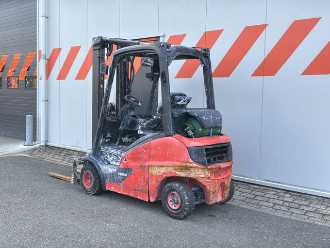 Wózki widłowe używane LINDE H20T-01 GAS VIERRADFRONTSTAPLER (13064486)