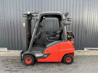Wózki widłowe używane LINDE H20T-01 GAS VIERRADFRONTSTAPLER (13065964)