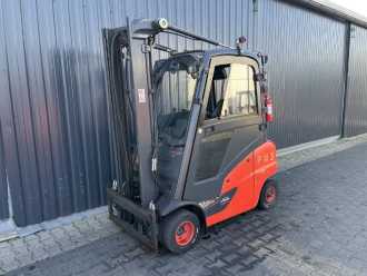 Wózki widłowe używane LINDE H20T-01 GAS VIERRADFRONTSTAPLER (13072655) backdrop